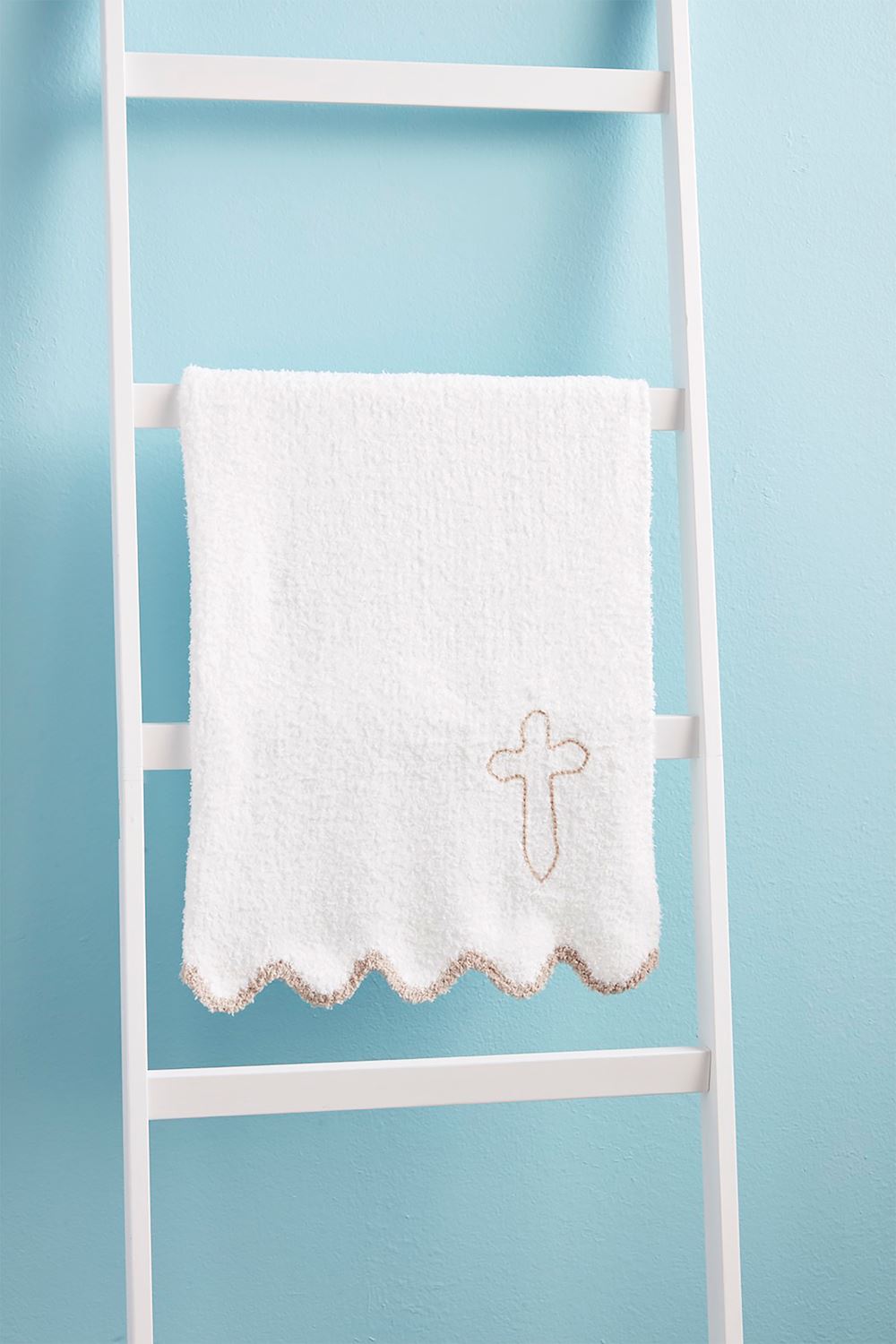 Cross Scalloped Blanket