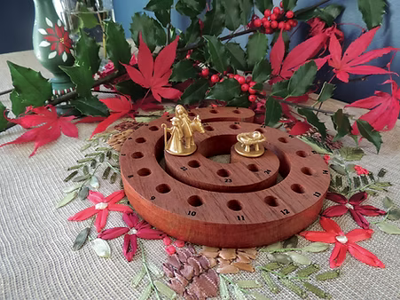 Cedar Spin Xmas Countdown Nativity Figures