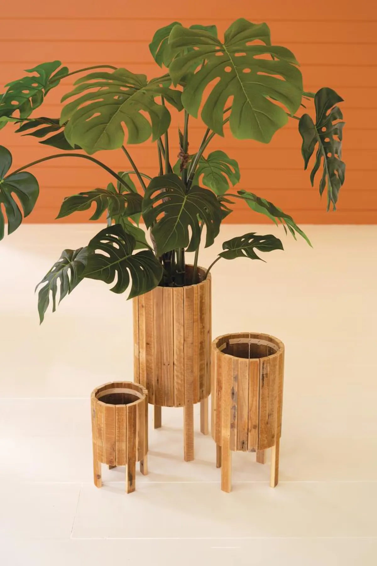 Round Recycled Slatted Wood Planters