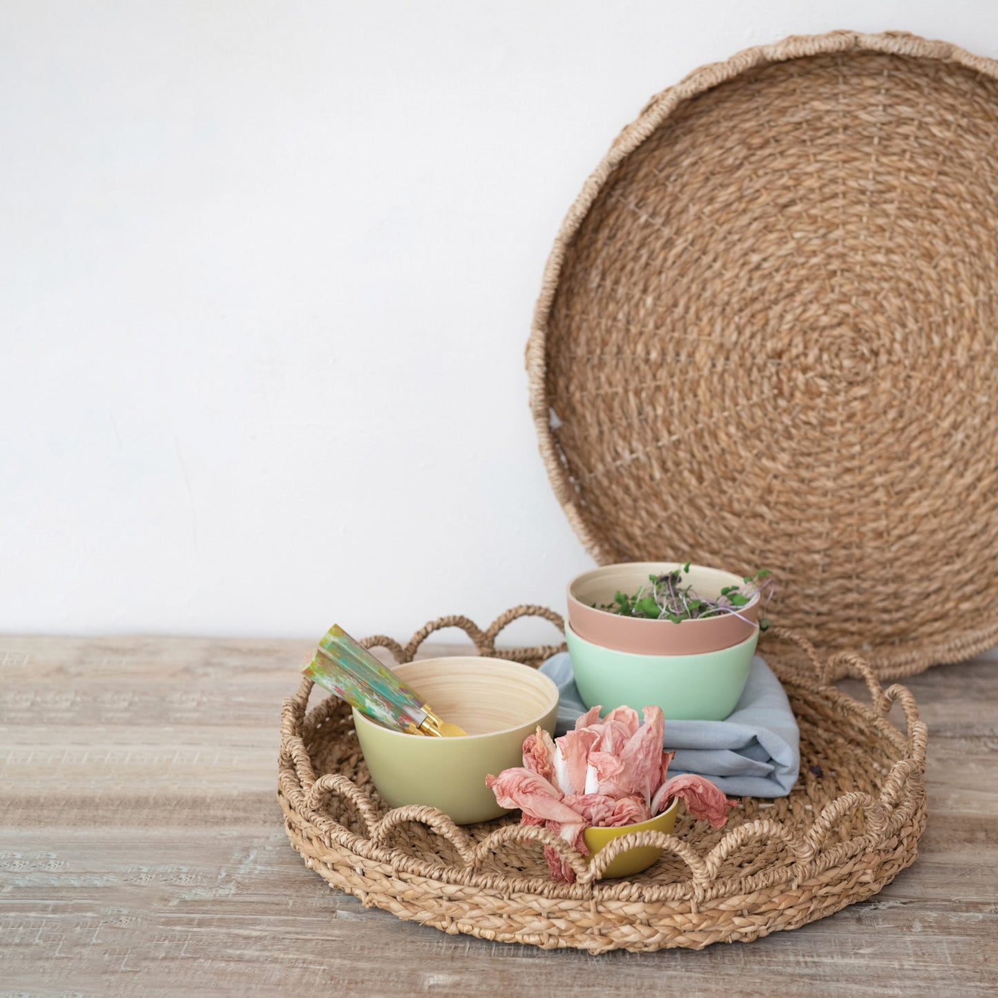 Decorative Woven Seagrass Scalloped Trays, Natural