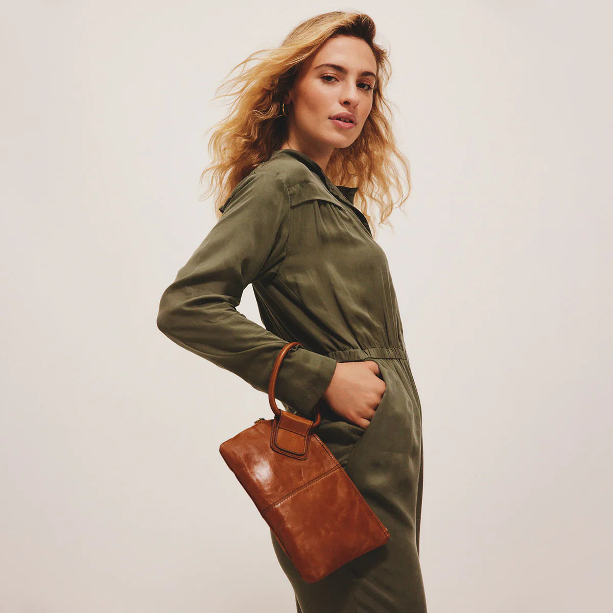 Sable Wristlet in Polished Leather