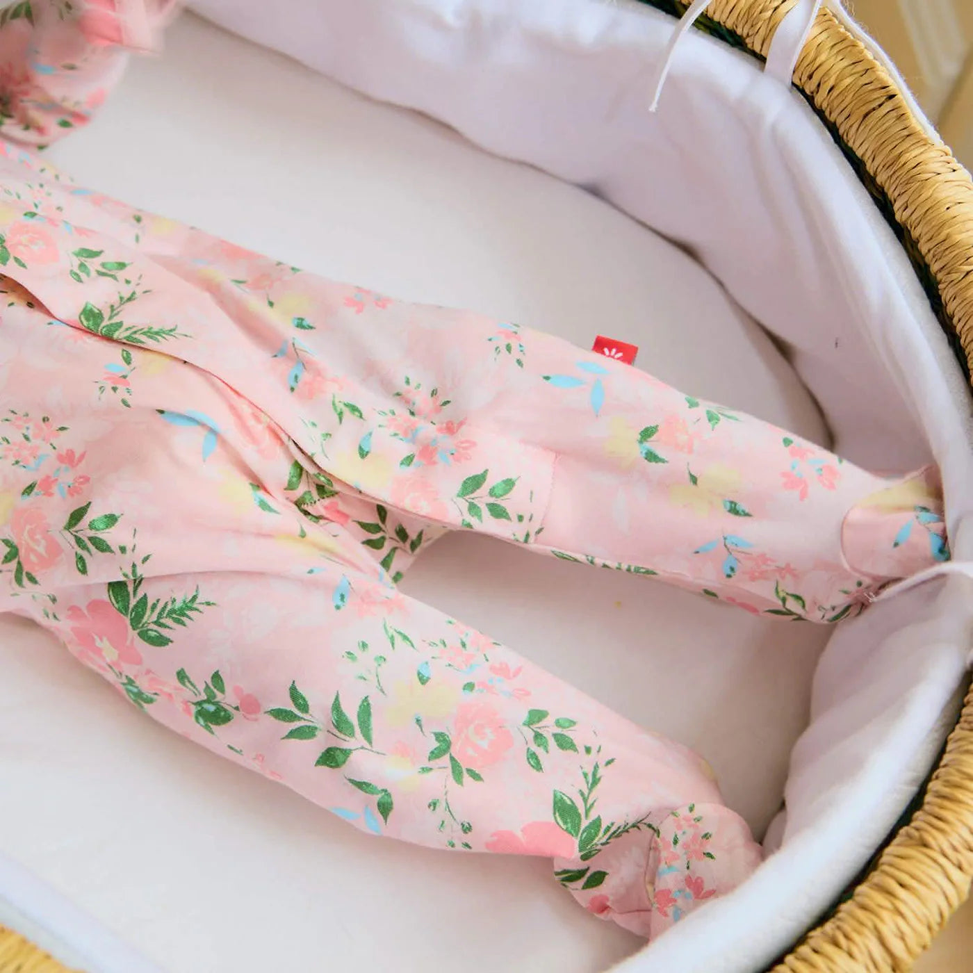 Ainslee Magnetic Footie